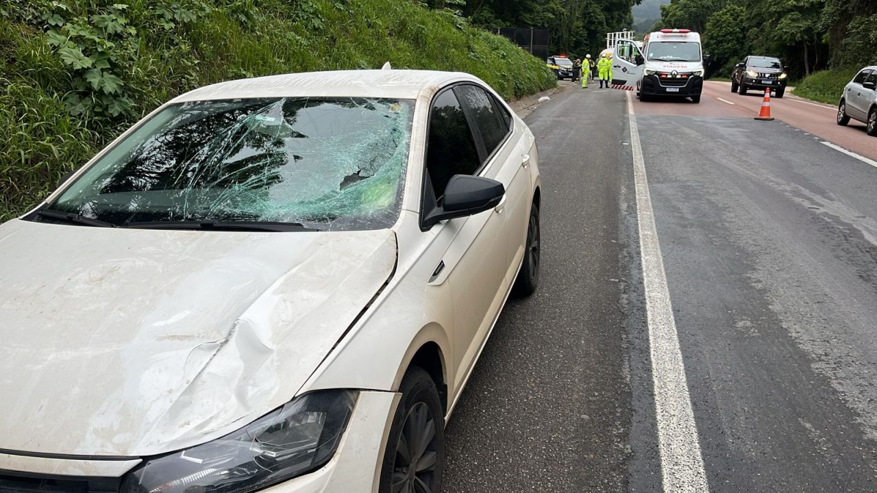 mulher-morre-atropelada-br-277-balsa-nova