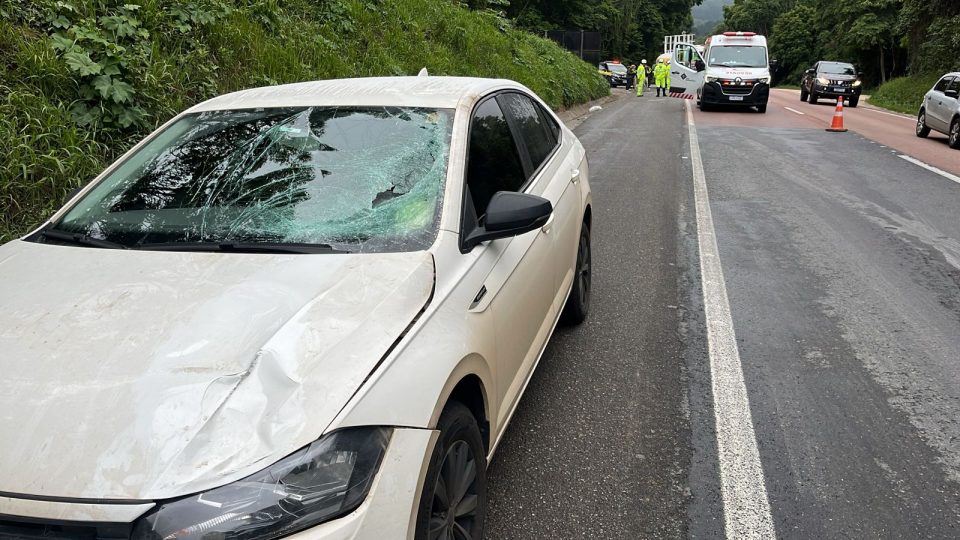 mulher-morre-atropelada-br-277-balsa-nova