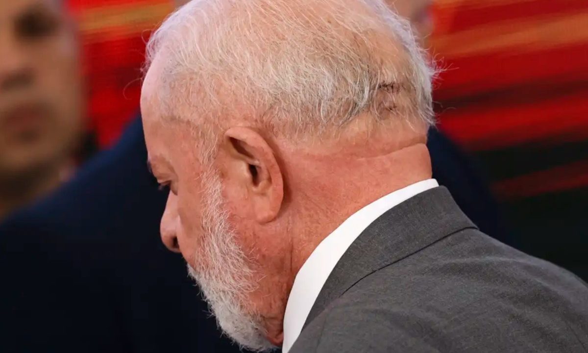 Lula-vai-passar-novo-procedimento-cirúrgico-bloquear-fluxo-de-sangue-cérebro