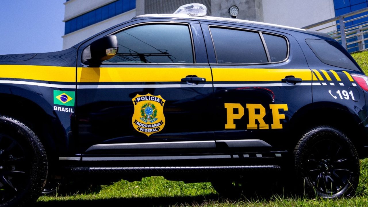 acidente-br-116-atropelamento-carro-foge-viatura