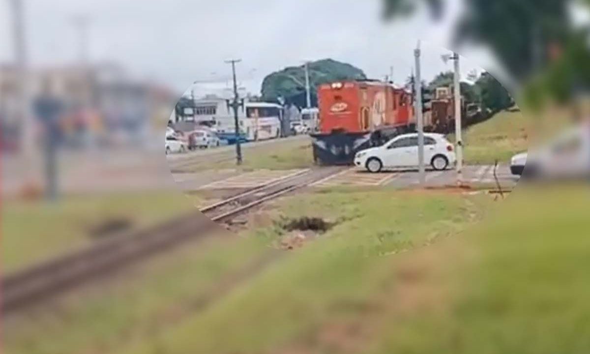 acidente-carro-trem-arapongas