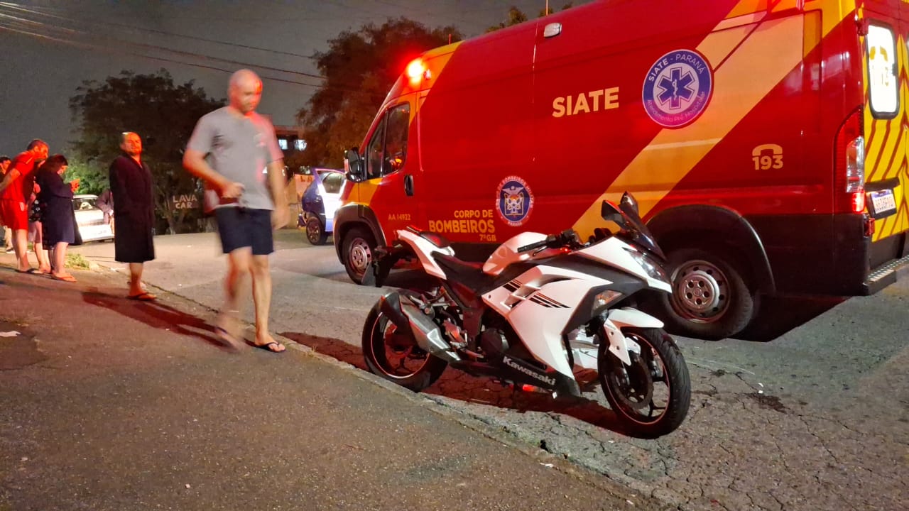 motociclista-ferido-acidente-veiculo-colombo