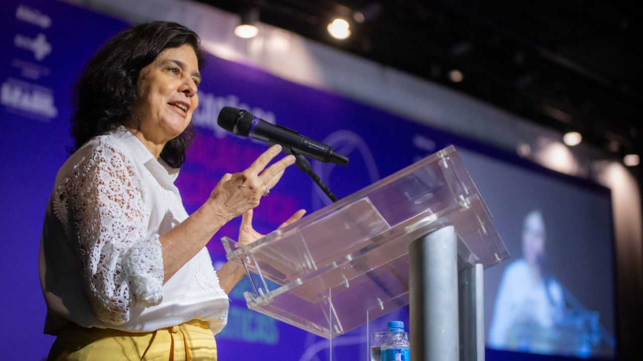 nisia-trindade-ministra-saude
