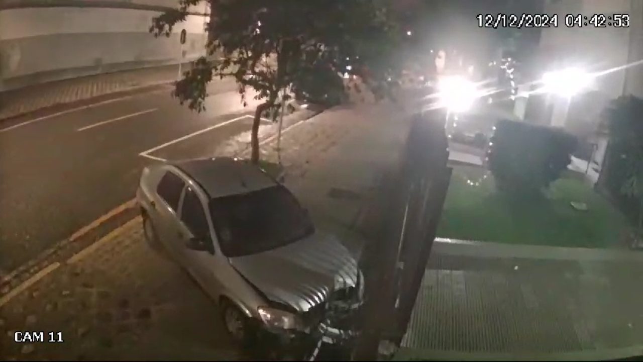 video-acidente-carro-suv-visconde-guarapuava-general-carneiro-centro-curitiba