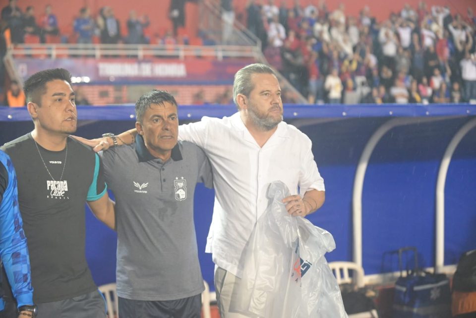 Argel Fuchs, técnico do Paraná Clube.
