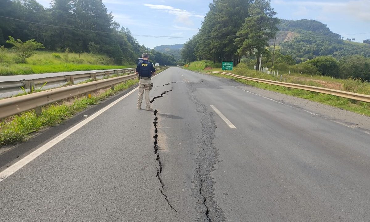 afundamento-pavimento-provoca-interdicao-total-trecho-br-376-tibagi