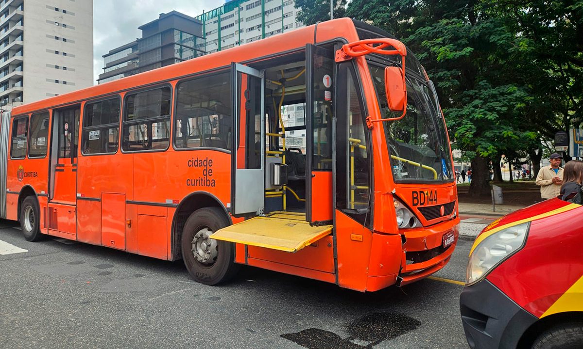 dois-atropelados-biarticulado-canaleta-sete-de-setembro-1