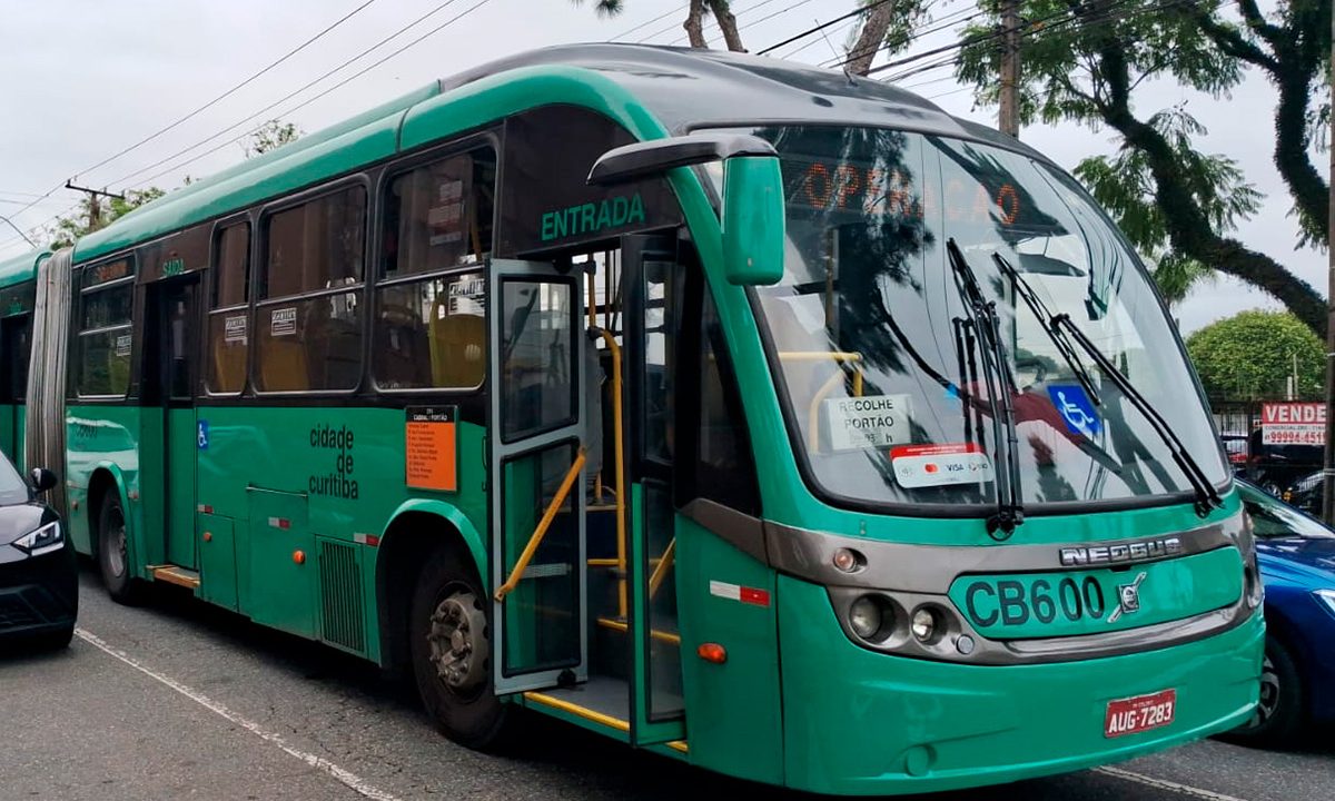 onibus-cabral-portao-atropela-homem-kennedy-1