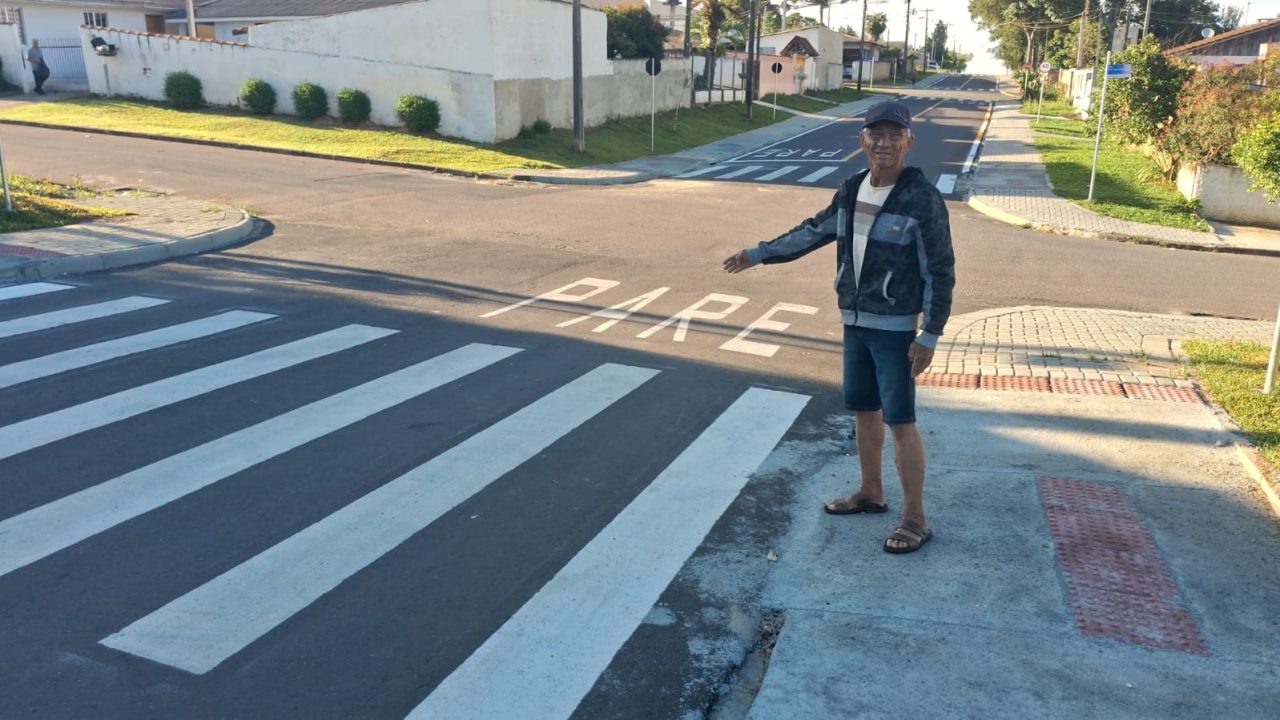 pare-após-faixa-de-pedestre-colombo-2