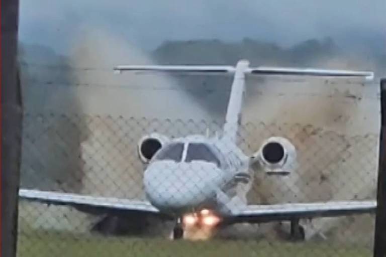 queda-avião-ubatuba