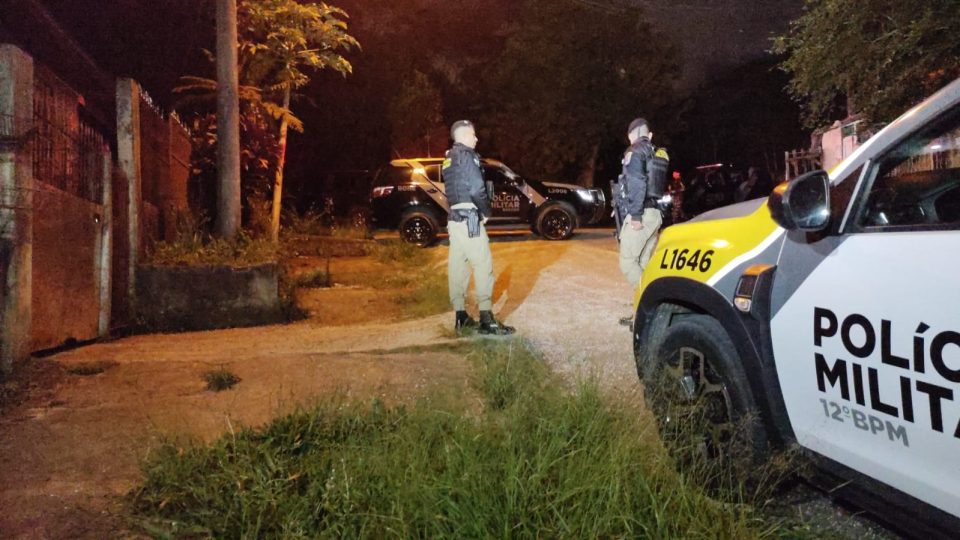 Suspeitos de assalto a joalheria são mortos em confronto com a polícia em Curitiba