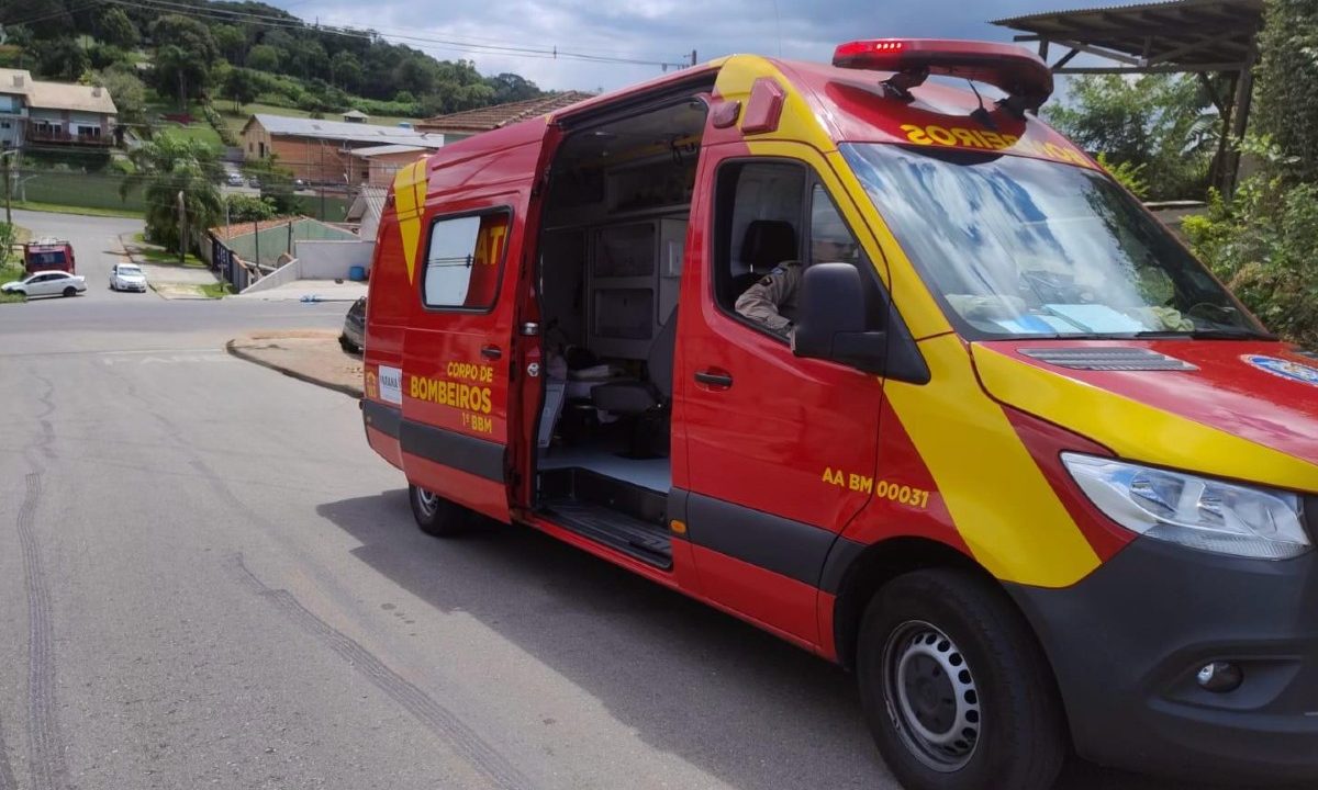 Criança-atropelada-motorista-não-presta-socorro-e-foge-do-local-Colombo-1