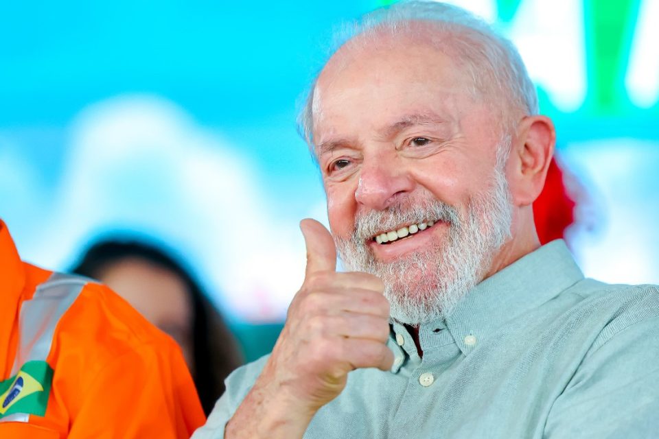Governo-Lula-avisa-a-centrais-que-vai-liberar-FGTS-de-quem-usou-saque-aniversário