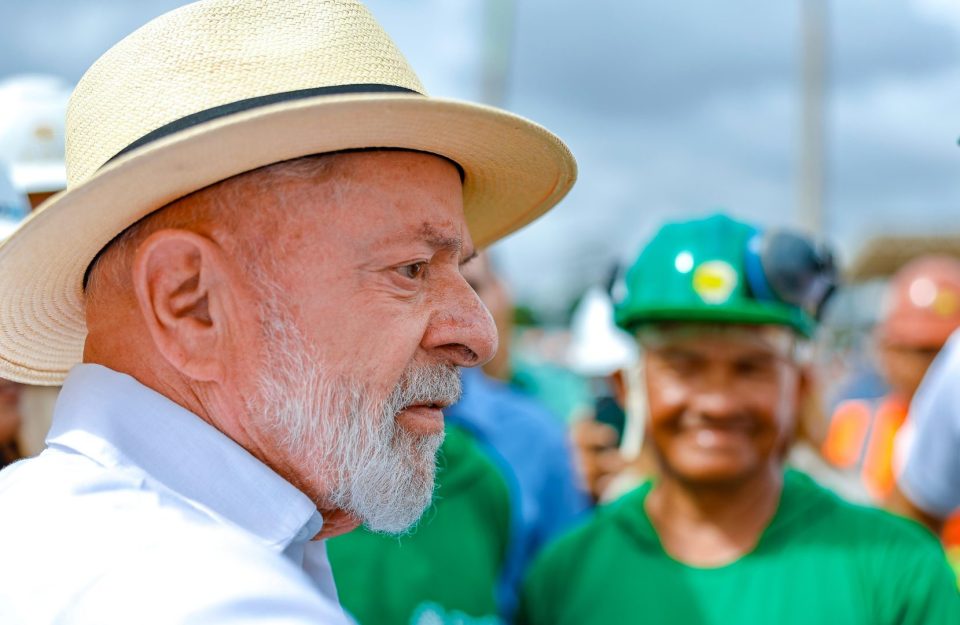 Lula-diz-que-Petrobras-não-é-única-culpada-por-gasolina-cara