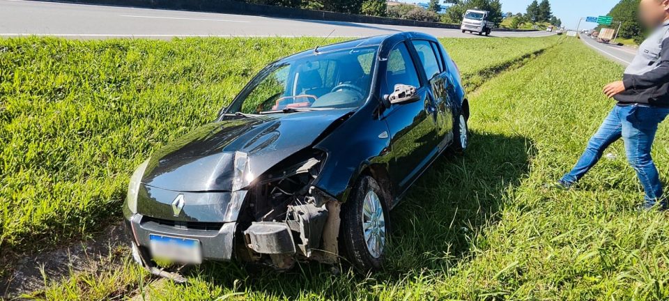 acidente-carro-caminhão-contorno-leste4