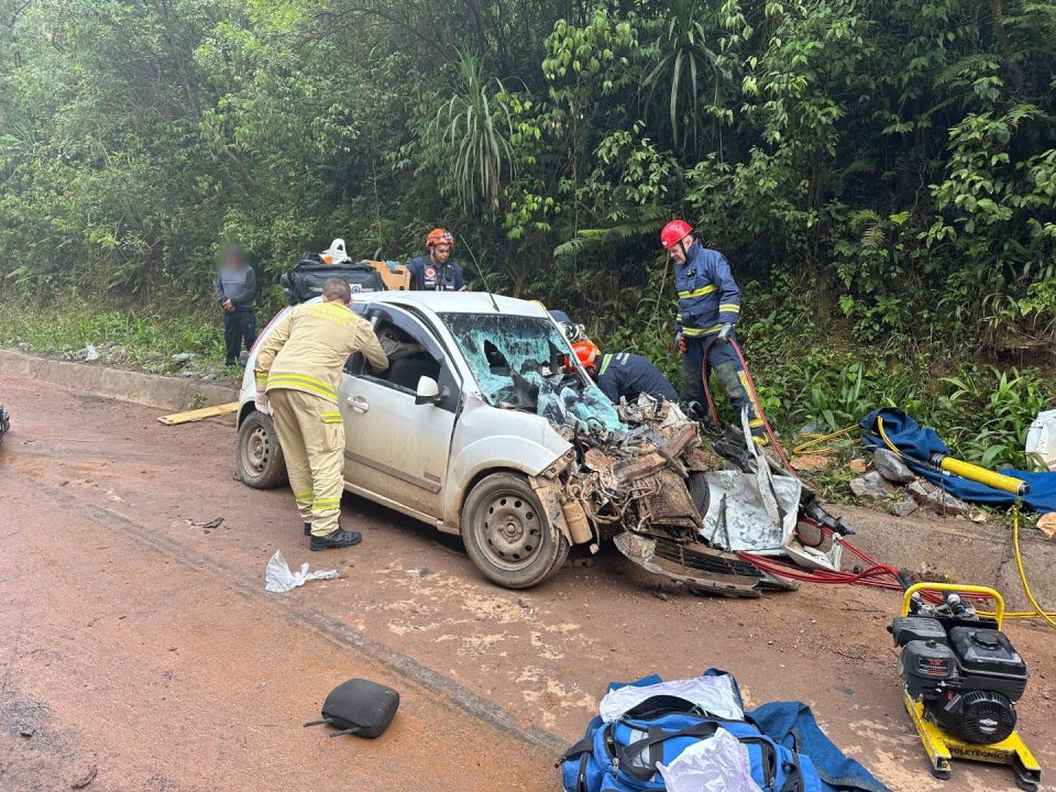 acidente-carro-caminhao-toras-rmc-3