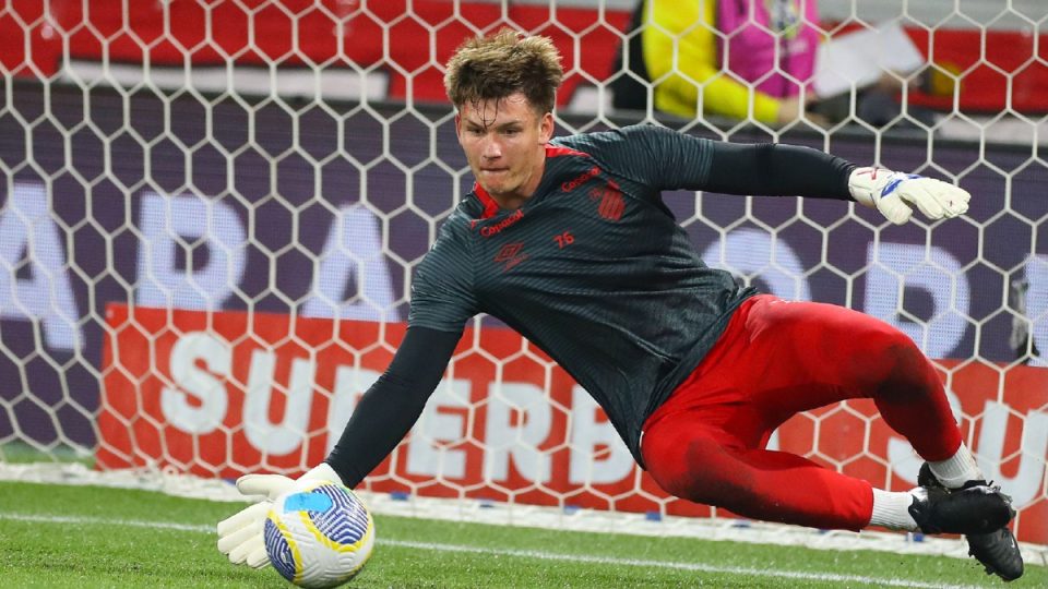 Maksim Voronov, goleiro do sub-20 do Athletico