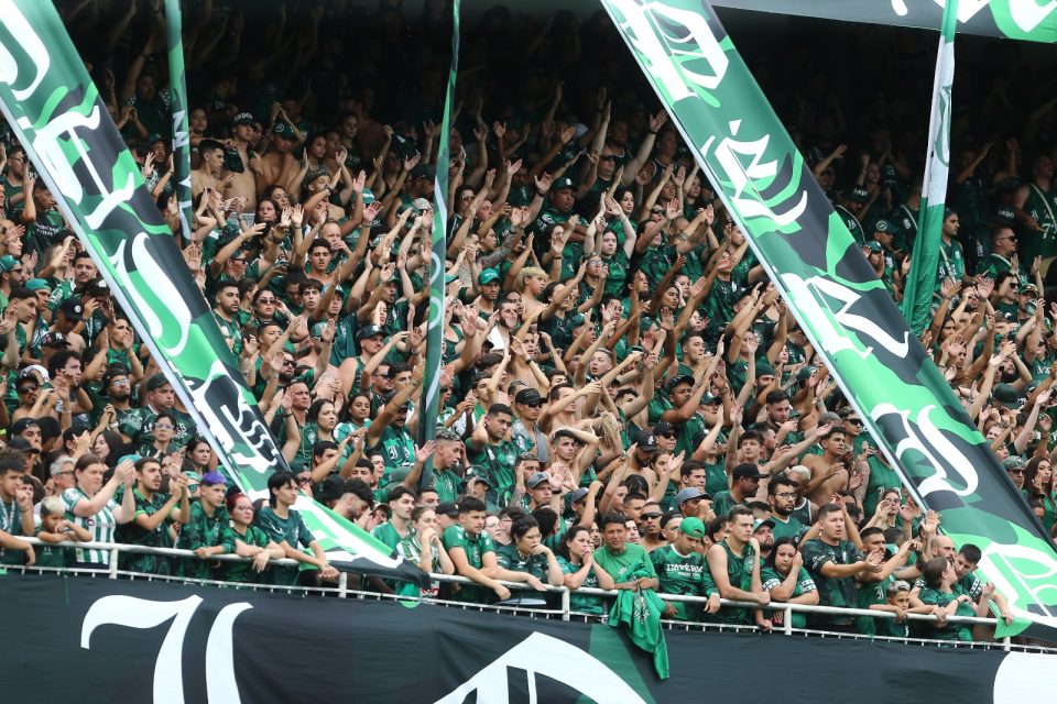 Torcida do Coritiba no Couto Pereira