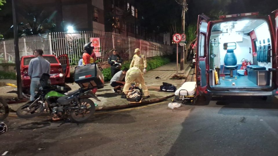acidente-carro-moto-batel