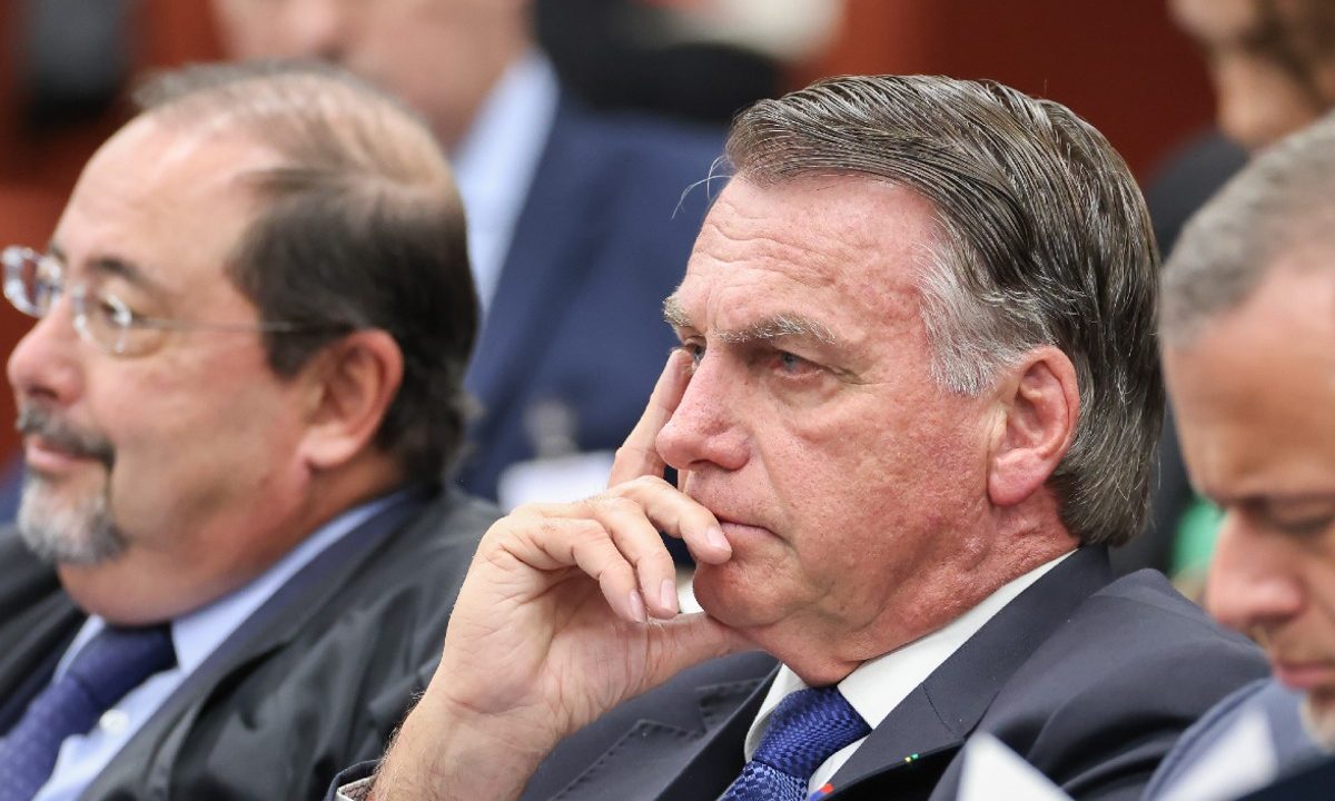 apos-tornar-reu-por-tentativa-golpe-bolsonaro-fala-teatro-processual-tira-lo-eleicoes-2026