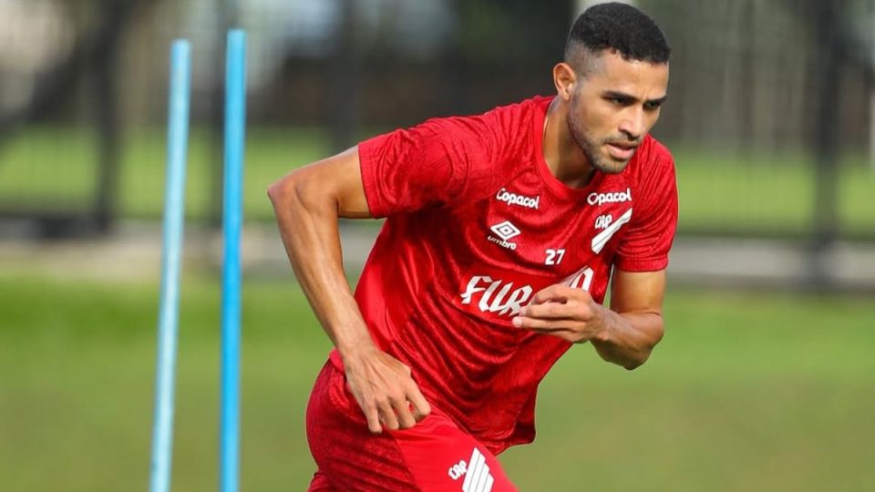 atacante-do-athletico-pode-retornar-no-jogo-da-volta-contra-maringa