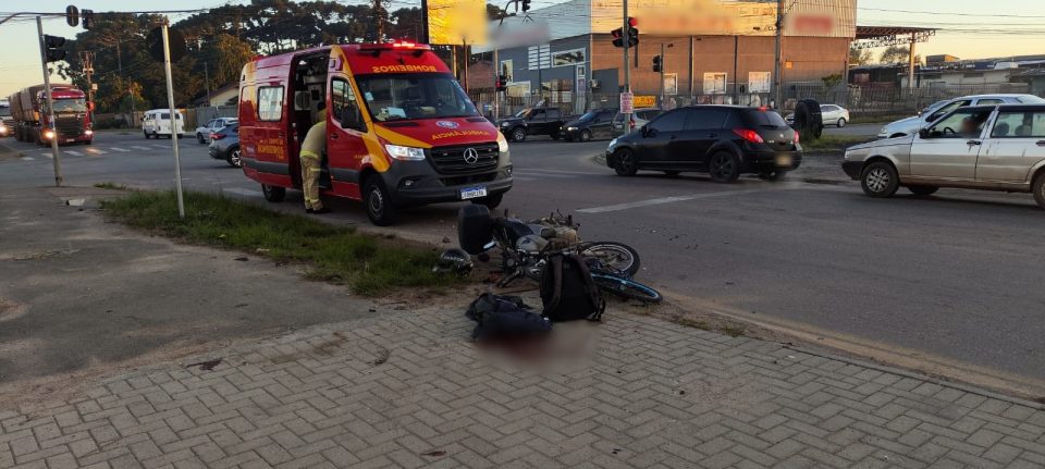 colisão-bicicleta-moto-sítio-cercado