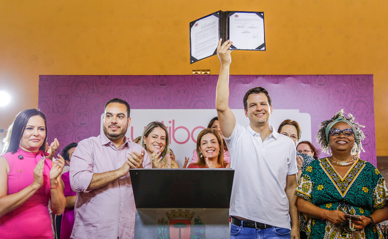 prefeito-lanca-programa-curitiba-mais-mulher-2