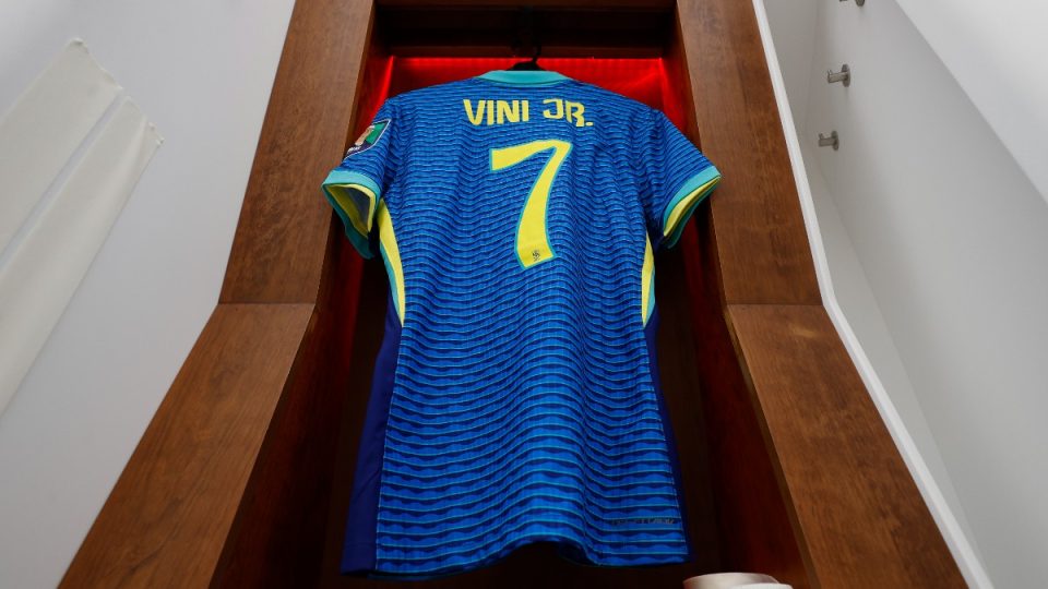 Camisa azul do Brasil