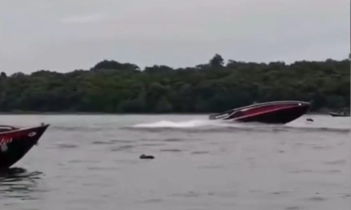 acidente-entre-lanchas-durante-torneio-de-pesca-no-parana-deixa-um-desaparecido-e-varios-feridos-video