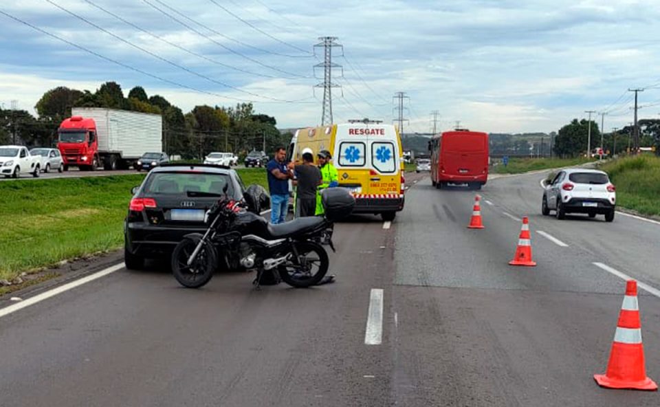 acidente-moto-audi-contorno-sul-motociclista-ferida-1
