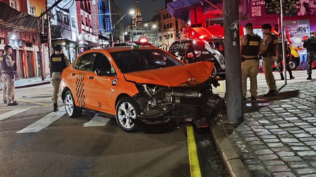 acidente taxi viatura rone