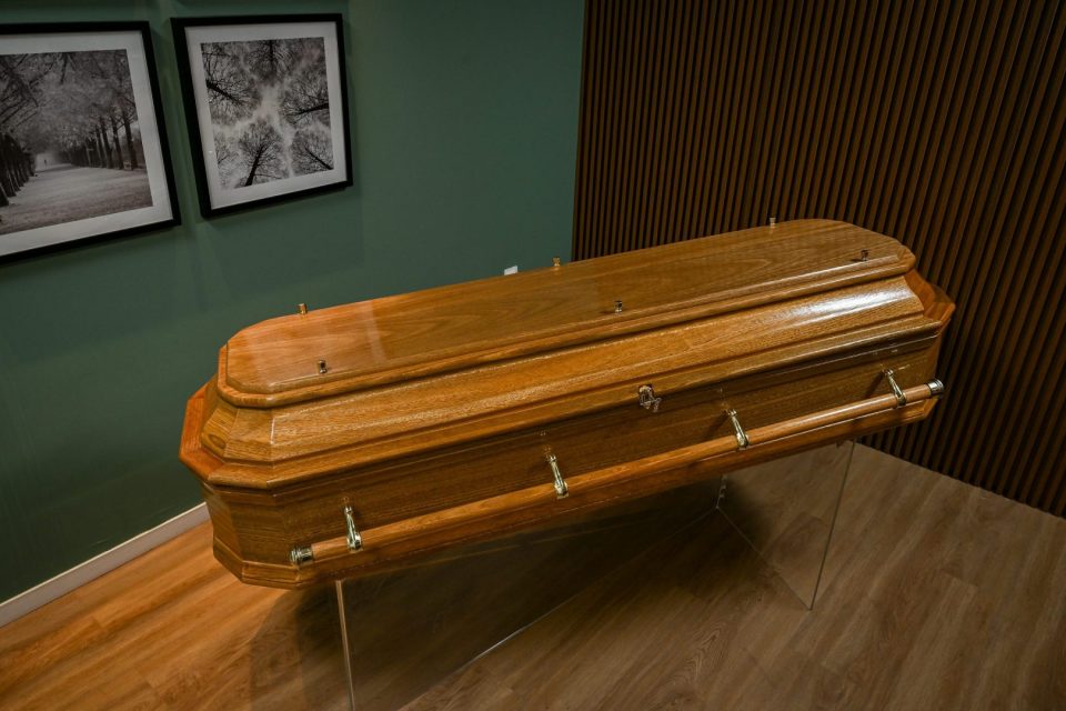 Funerária é condenada por usar marreta e serrote durante enterro e interromper sepultamento em SC