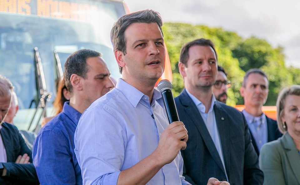 eduardo-pimentel-lamenta-morte-adolescente-rabeira-onibus
