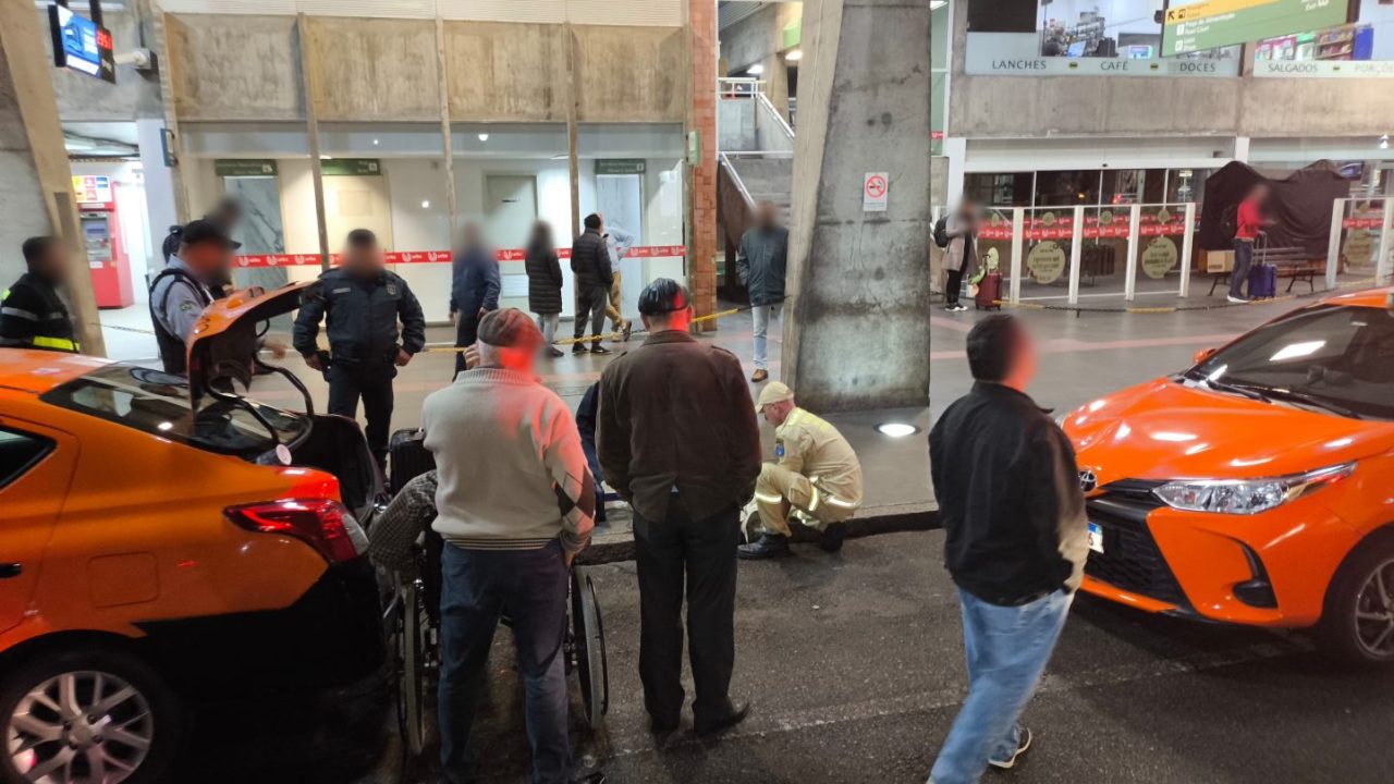 idosos-atropelados-taxi-rodoviaria-curitiba-2