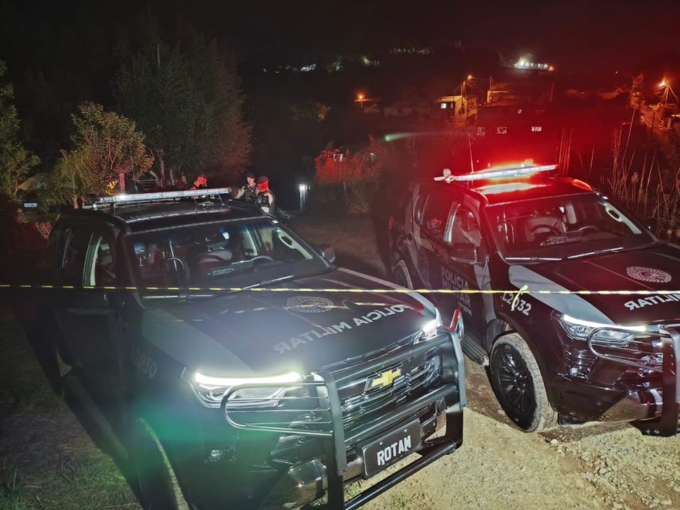 Traficantes que ameaçavam expulsar moradores para tomar casas morrem em confronto com a PM em Campo Largo