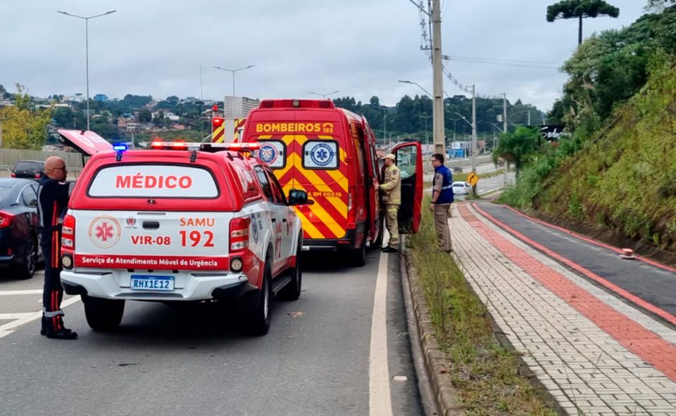motociclista-acidente-rodovia-dos-minerios-poste