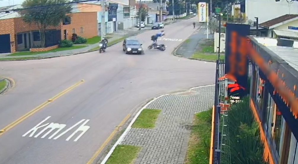 motociclista-dedos-amputados-atingido-carro-alto-boqueirão