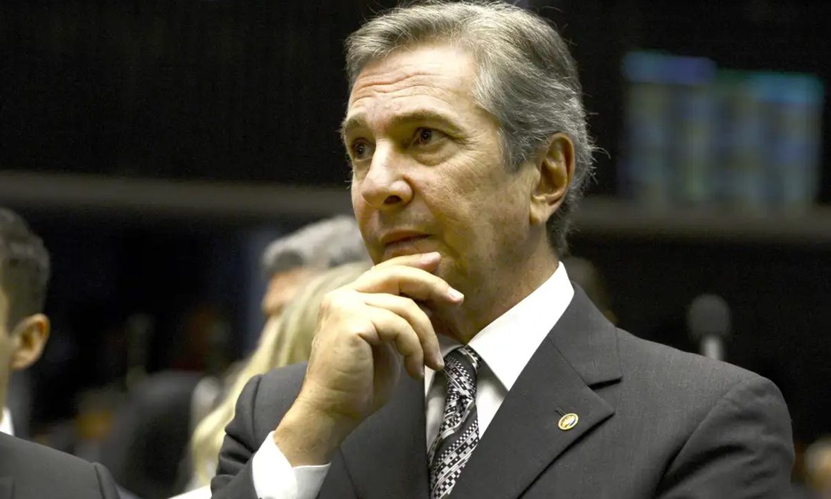 pena-collor-abre-margem-pedido-semiaberto-apos-regime-fechado