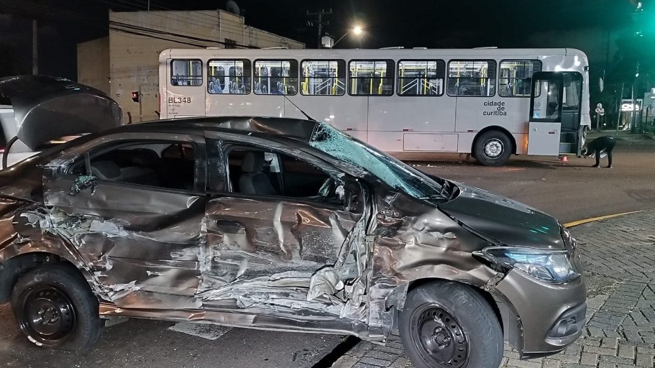 acidente-onibus-carro-uberaba-2