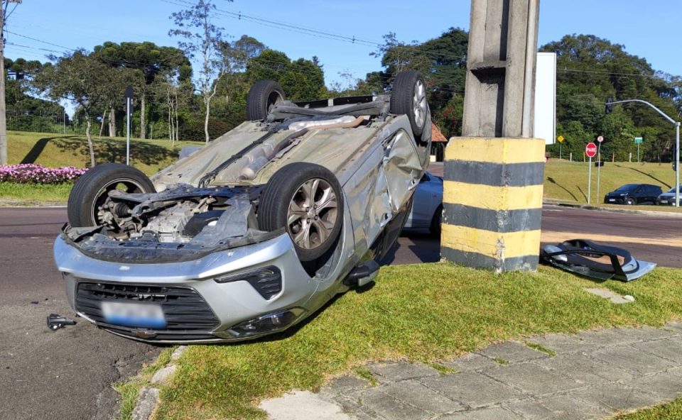 capotamento-onix-santa-felicidade-curitiba-3