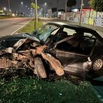 carro-derruba-poste-linha-verde-4