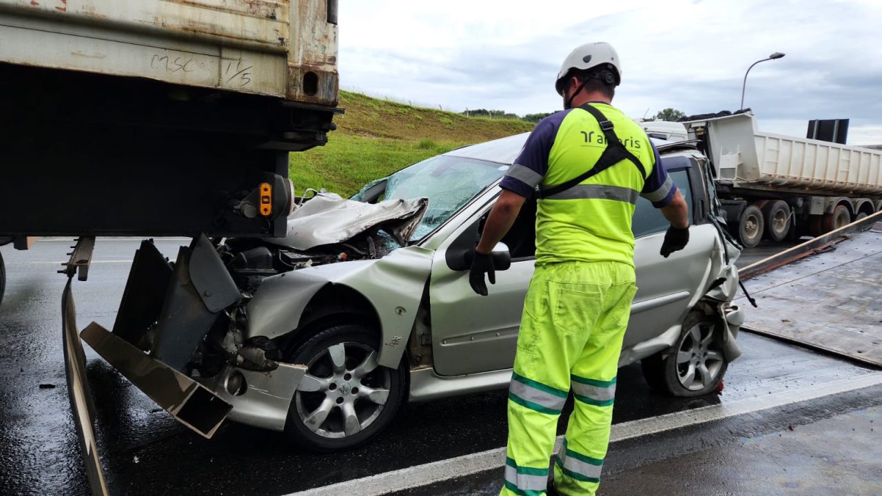 carro-prensado-contorno-leste-curitiba-carretas-8