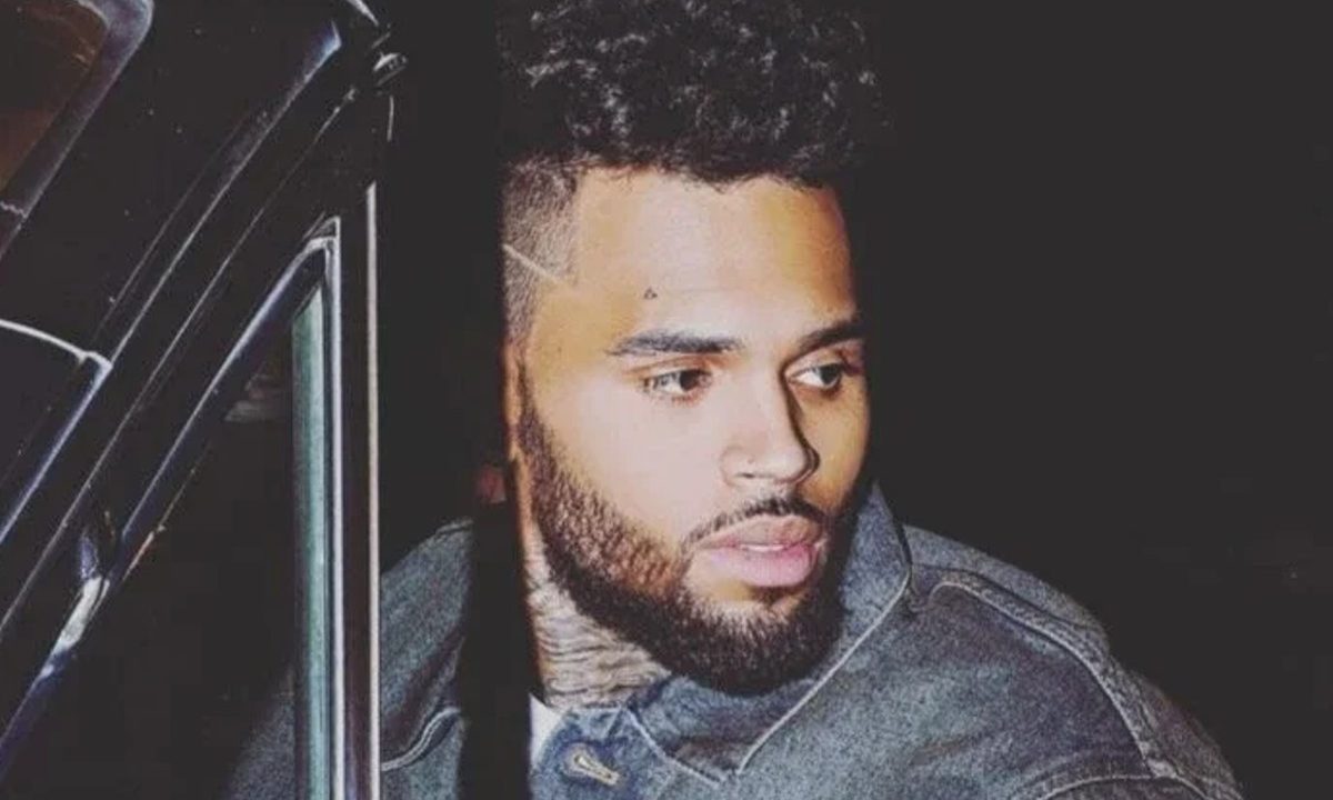 cris-brown-paga-fianca-milionaria