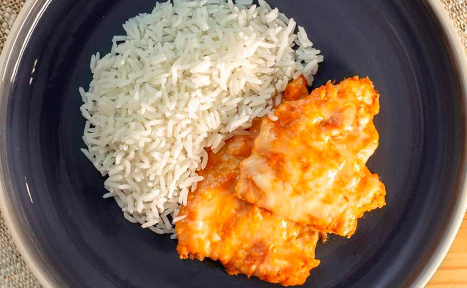 frango-arroz-promocao-armazens-da-familia-curitiba