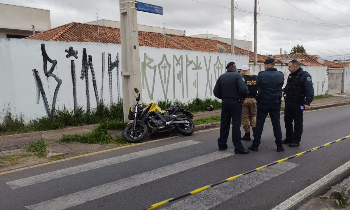 motociclista-morre-acidente-poste-alto-boqueirao-1