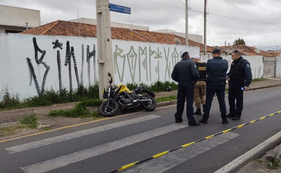 motociclista-morre-acidente-poste-alto-boqueirao-1