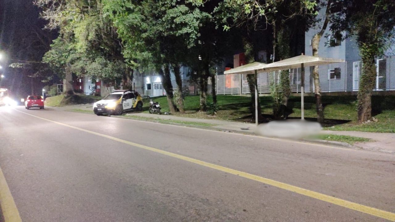 motociclista-morre-perder-controle-moto-curva-bater-contra-ponto-onibus