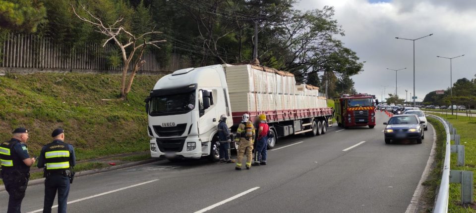 principio-incendio-caminhão-linha-verde