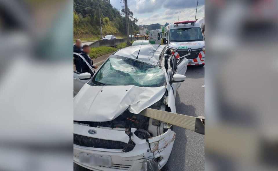 acidente-grave-carro-caminhao-br-376-1