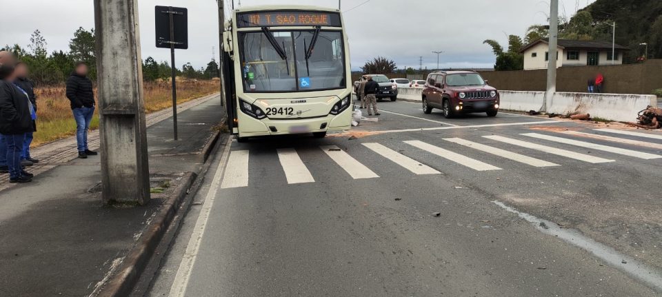 acidente-onibus-carros-piraquara-6